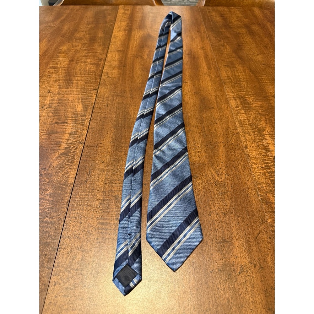 Banana Republic Men's 100% Silk Tie Blue Navy White Diagonal Stripe China